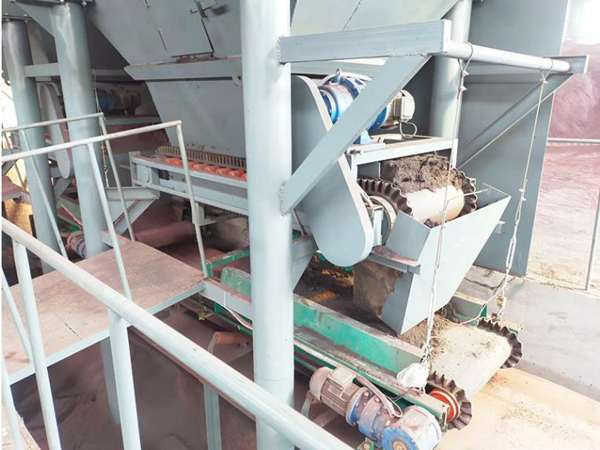 膠帶輸送機